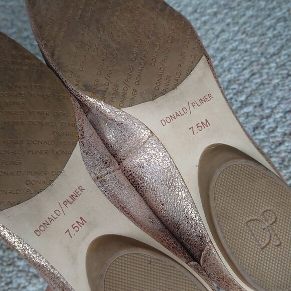 DONALD PLINER Gold Metallic DEEDEE Flats Loafers size 7.5M Slip On Square Toe - Picture 11 of 12